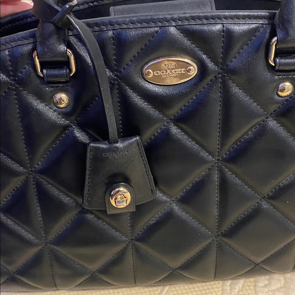 Coach Leather  Black Handbag in nice condition, no damage - Picture 8 of 10